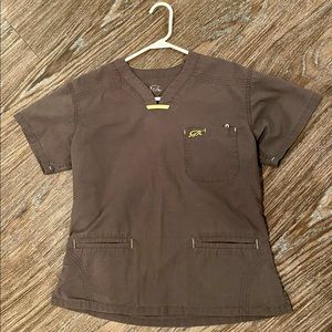 IguanaMed women’s small scrub top